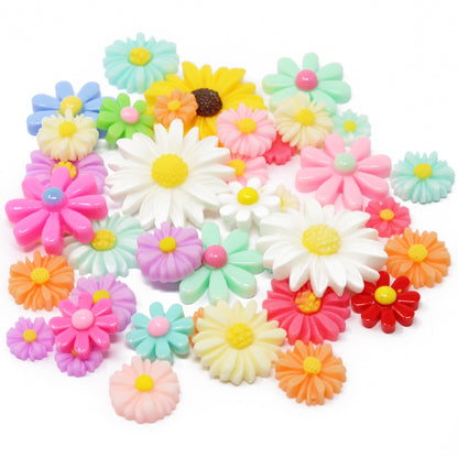 Multicoloured 40 Pack Mix Size Resin Daisy Flatbacks