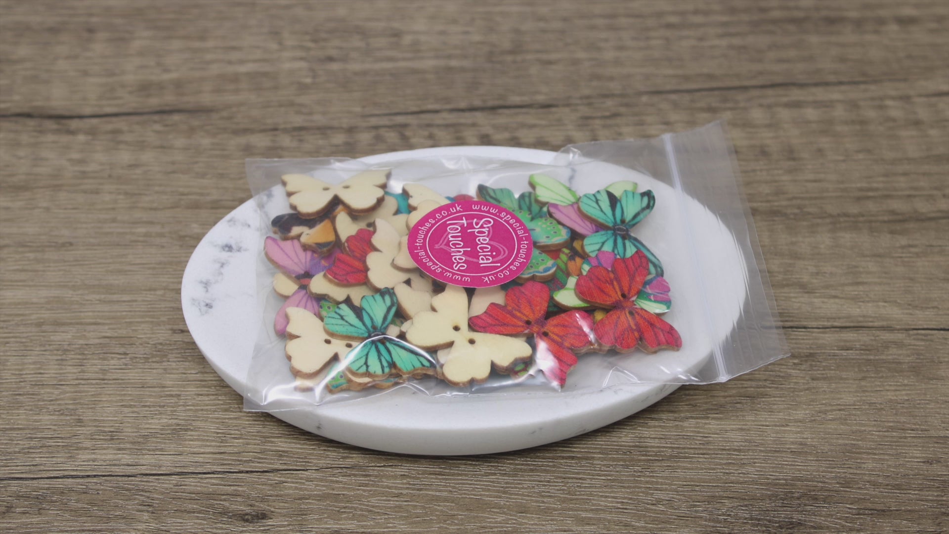 Butterfly 40 Mixed Floral Flower & Butterfly Buttons