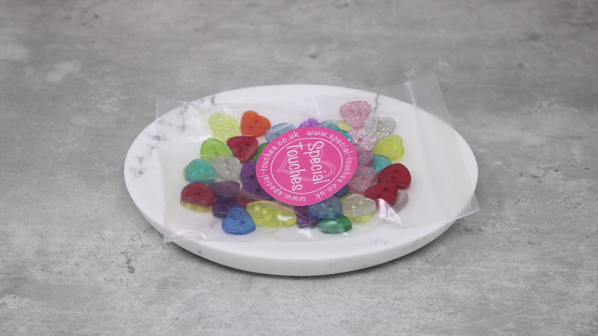 Multicoloured 50 Mix Glitter Heart 13mm Resin Buttons
