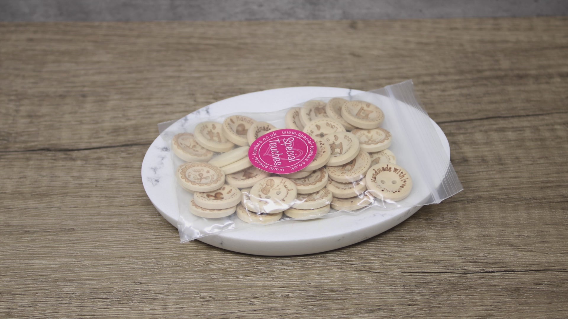 20mm 40 Mix 'Handmade with Love'  Buttons