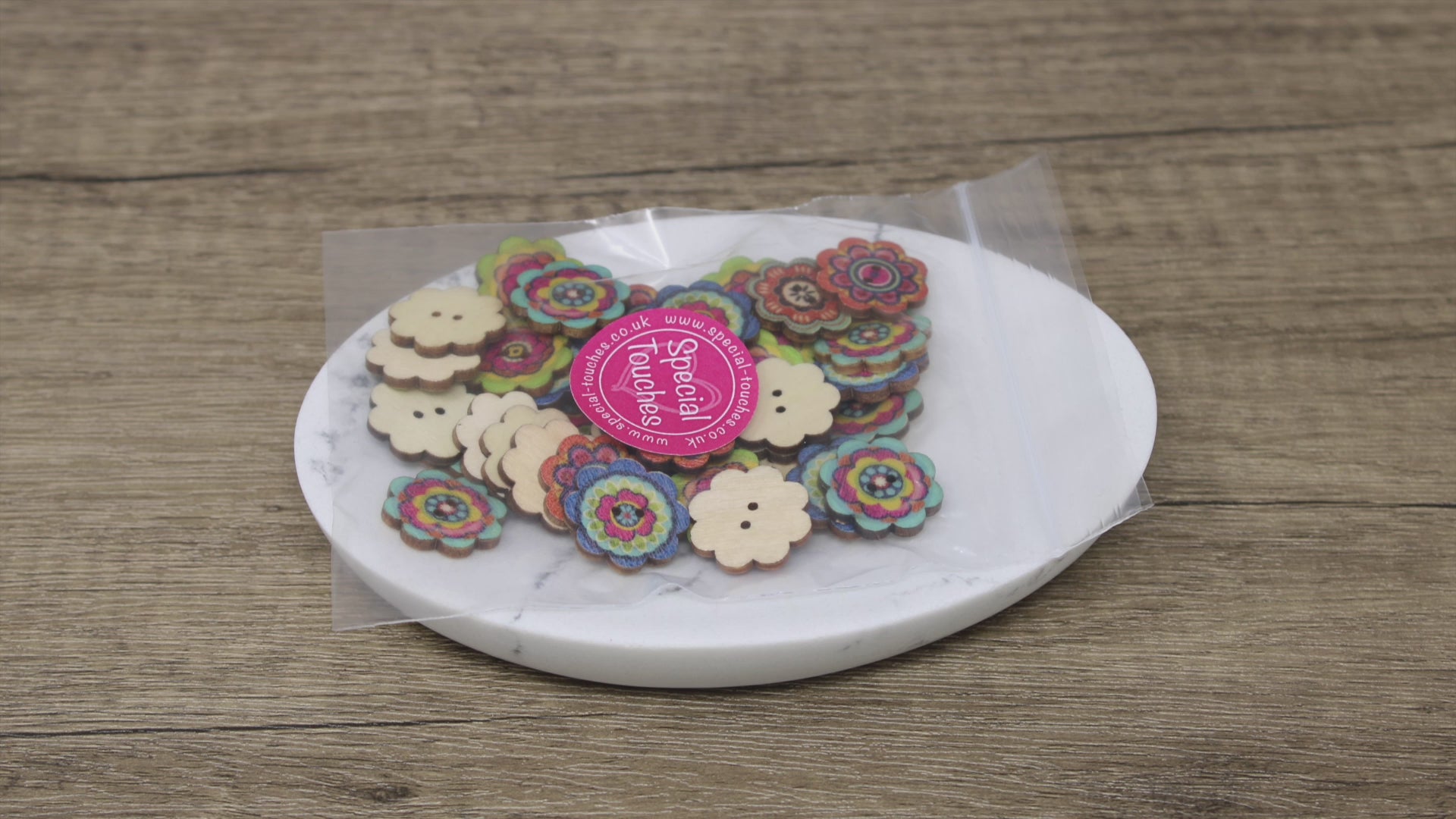 Flower 40 Mixed Floral Flower & Butterfly Buttons