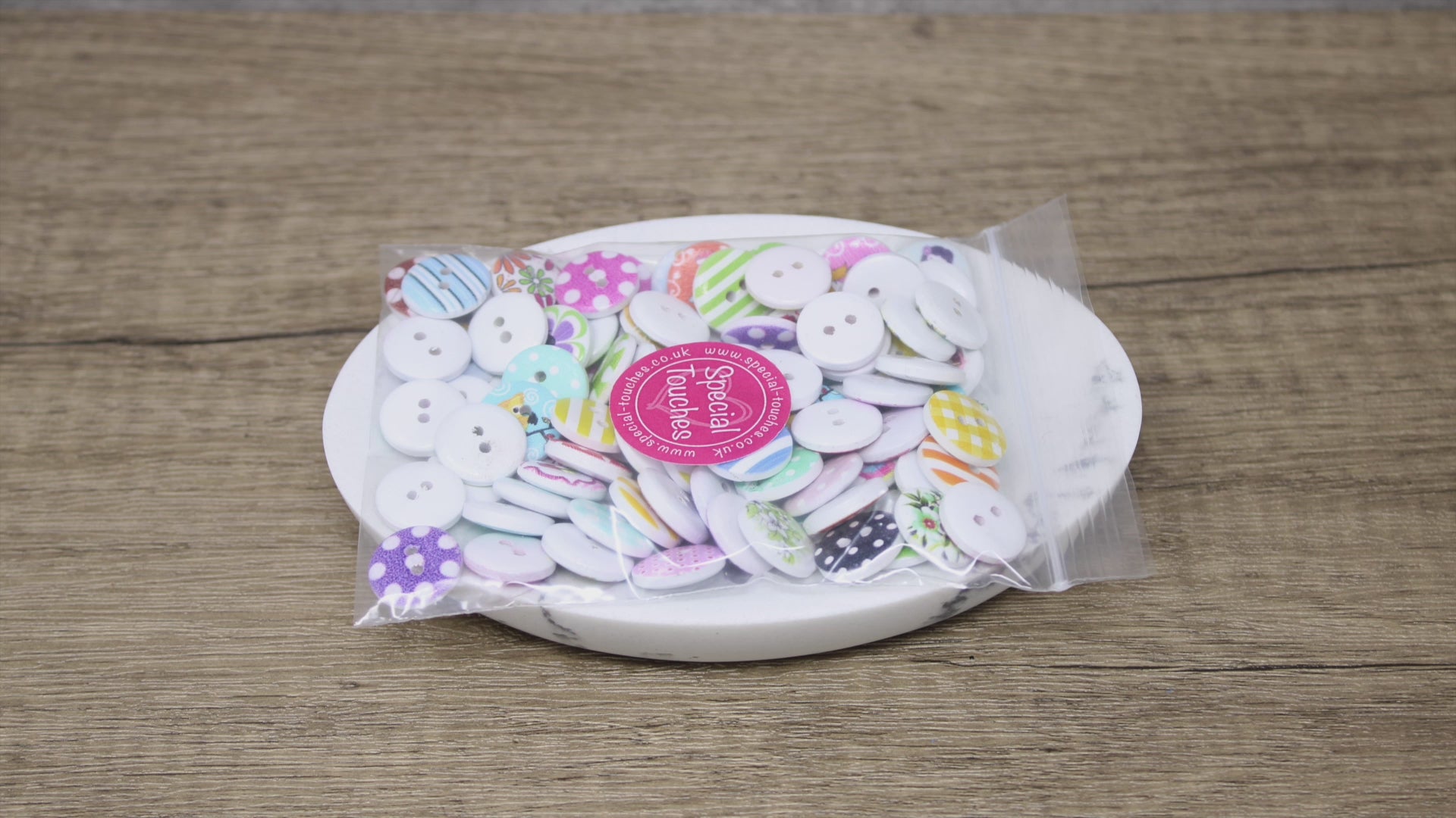 100 Mixed 15mm Round Wooden Craft Buttons