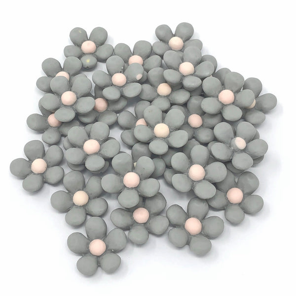 18mm Soft Feel Daisy Flatbacks - Pack of 30